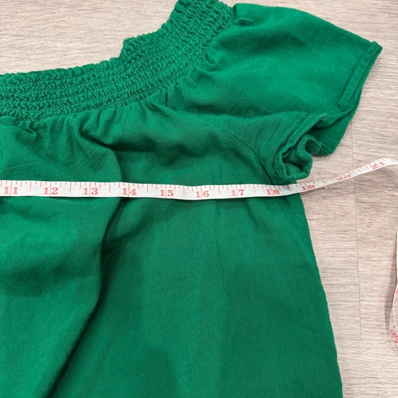 Old Navy Green Off-Shoulder Eyelet Top Size L - Picture 6 of 8